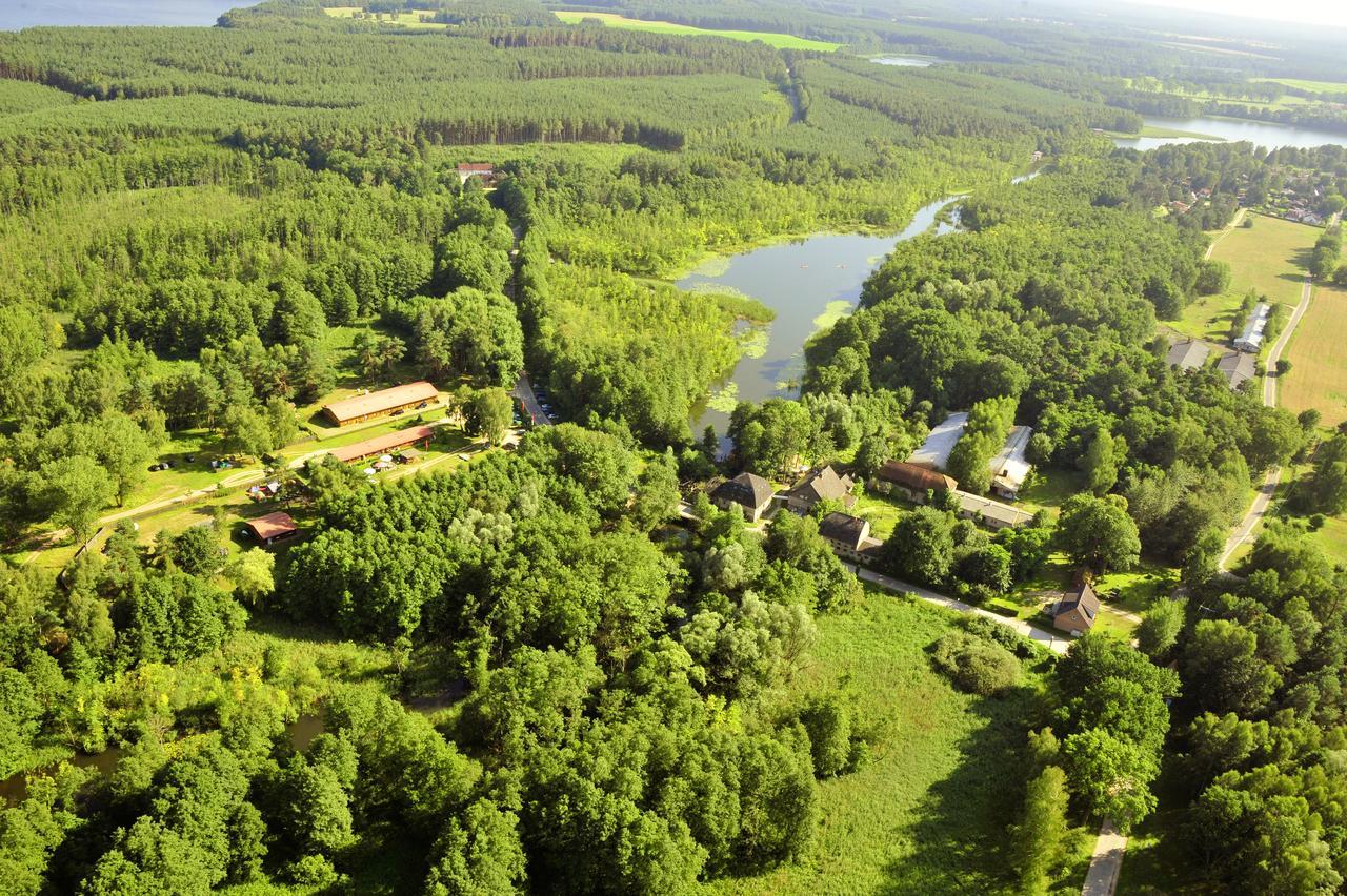 Hotel & Ferienpark Fleether Muehle มิโรว์ ภายนอก รูปภาพ